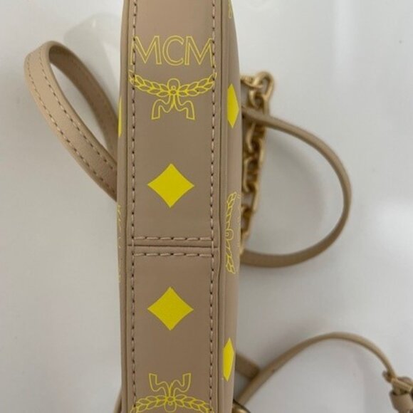 MCM - Mini bag NEW w/tags GIFTABLE ! - Picture 4 of 9
